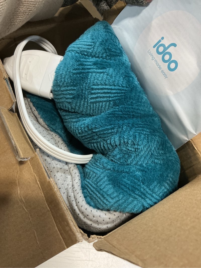 Condition photo showing Good Condition for iDOO Graphene-Infused Heating Pad for Neck Shoulders and Back, Mothers Day Gifts for Mom, Birthday Gifts for Women Men Elderly, FSA Eligible Items Only List, Weighted Heat Pads for Pain Relief Blue 19"x24"