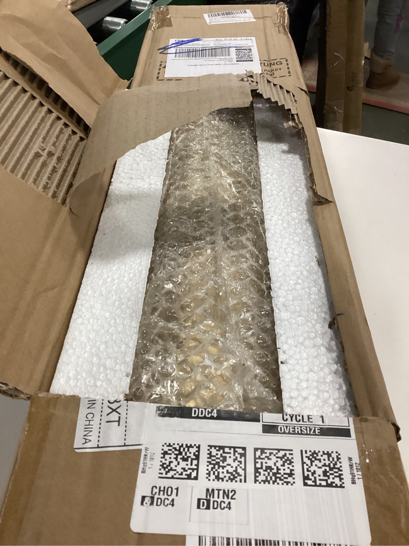 Condition photo showing New/Like New for Sziqiqi Tall Gold Floor Vase: Set of 2 Woven Texture Metal Cylinder Vases Extra Large Decorative Standing Vase - 27.6/21.7in Vintage Vases Home Decor for Living Room Bedroom Home Corner Indoor Office