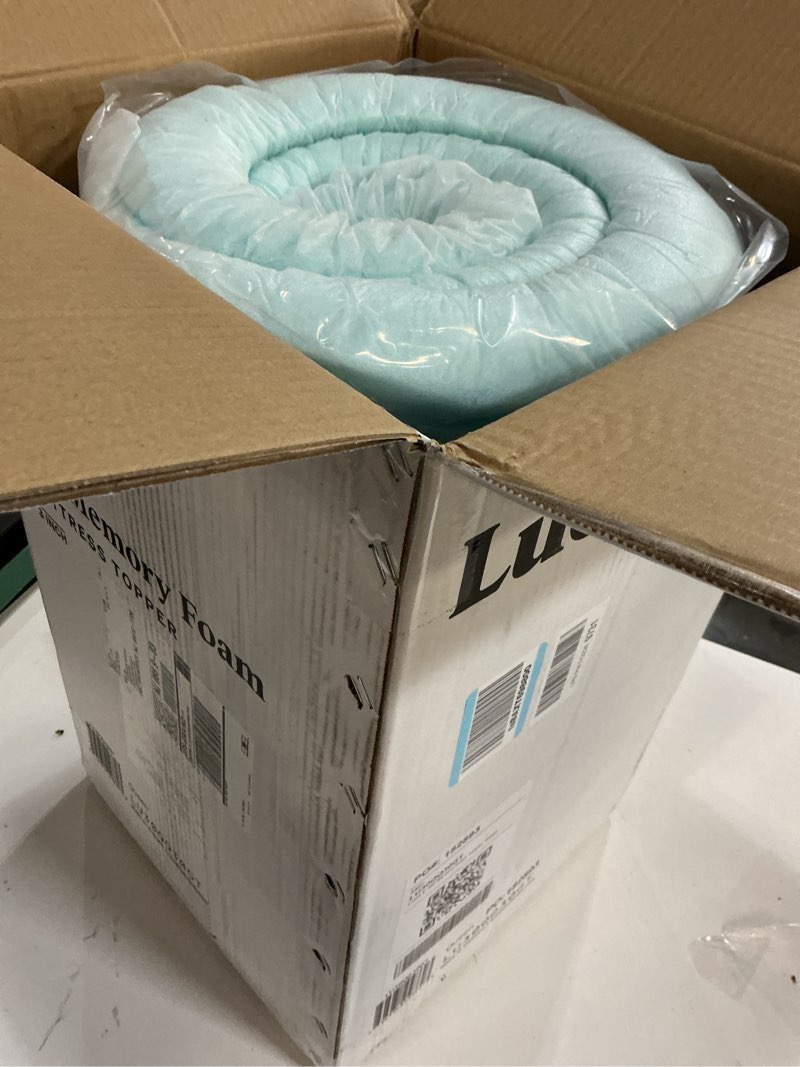 Condition photo showing New/Like New for lucid 3-inch ventilated gel memory foam mattress topper - queen queen 3 inch topper only