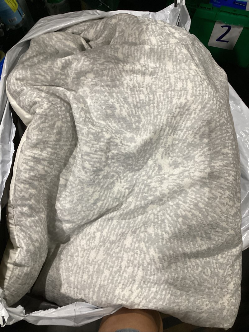 Condition photo showing Good Condition for better homes & garden grey chenille king
