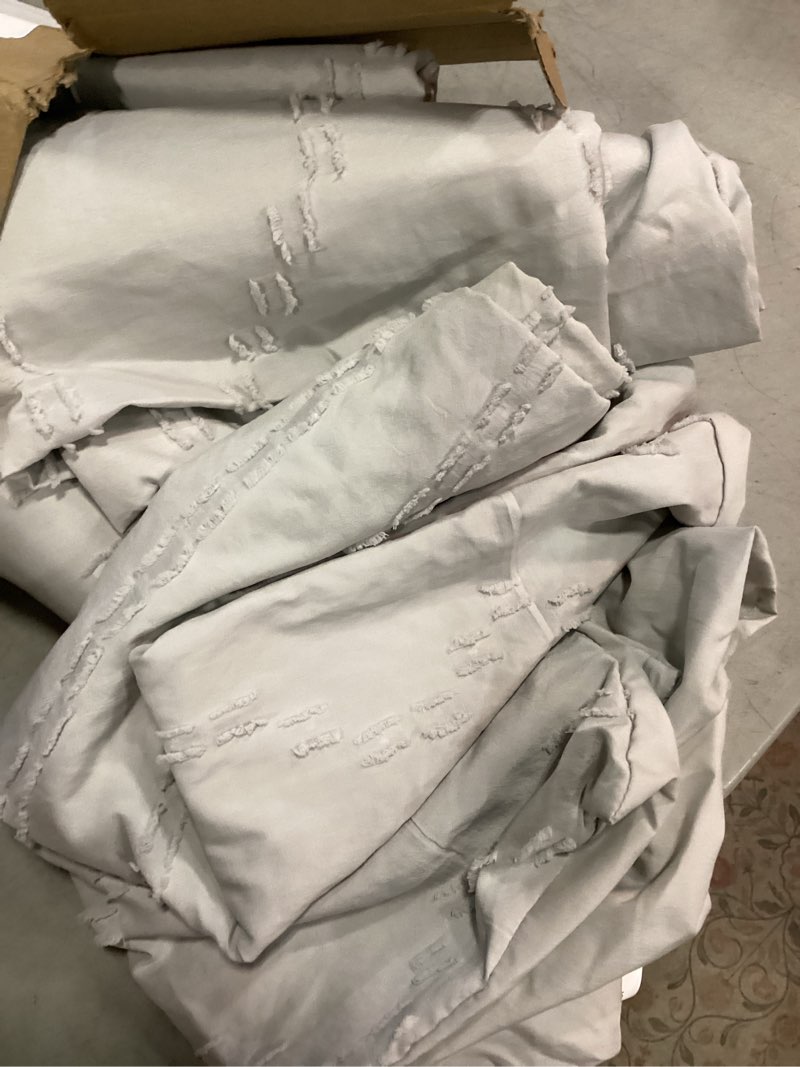 Condition photo showing New/Like New for duvet cover king size, 3pcs boho duvet cover set, geometric pattern tufted bohemian comforter cover jacquard knit textured bedding set with zipper closure (light grey) light grey king