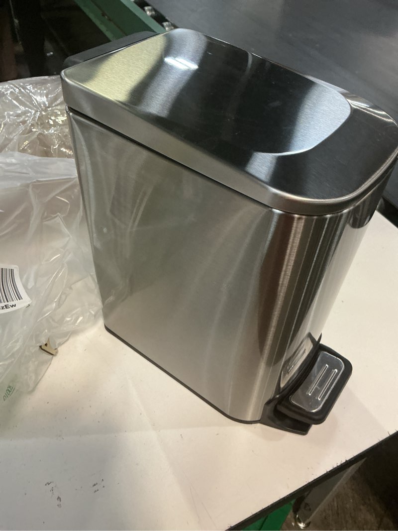 Condition photo showing Good Condition for cesun small bathroom trash can with lid soft close, step pedal, 6 liter / 1.6 gallon stainless steel mini garbage can for office, outdoor trash bin with removable inner bucket (silver)