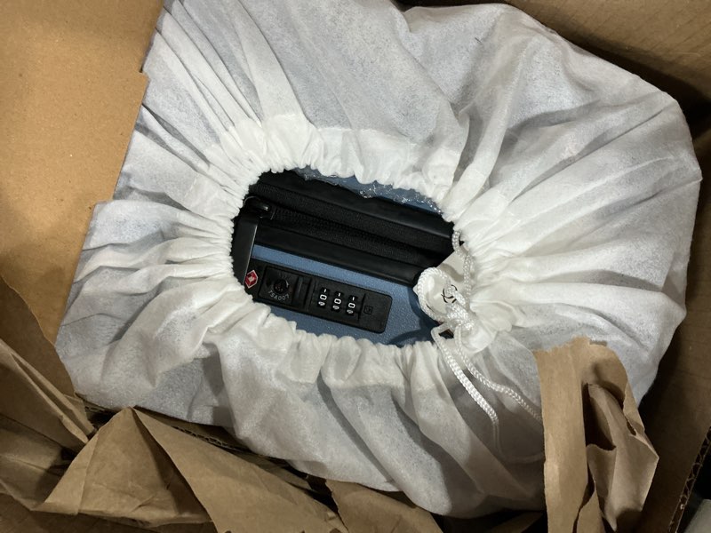 Condition photo showing New/Like New for Expandable Carry-On Suitcase, Blue(one size:23 inch)