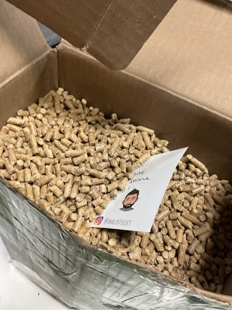 Condition photo showing Good Condition for (uknown expiration)  small pet select recycled paper pellet bedding, litter for rabbit, guinea pig, hamster, bunny and other small animals, 20lb 20 lbs