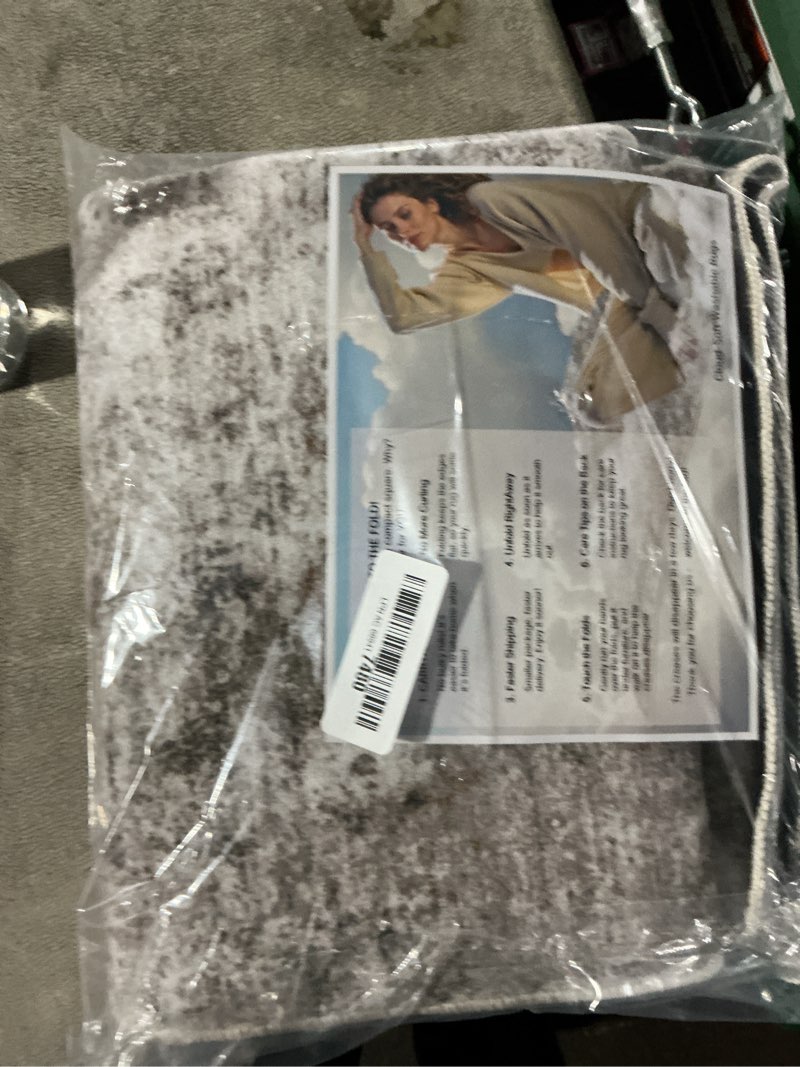 Condition photo showing Good Condition for 2x6 Washable Non-Slip Hallway Runner Rug – Modern Abstract Soft Carpet Runner for Kitchen, Bedroom with Rubber Backing – Low-Pile Thin Stain-Resistant Rug for Laundry Room, Entryway – Beige/Grey 2' x 6' (Rectangular) Beige/Grey/Brown