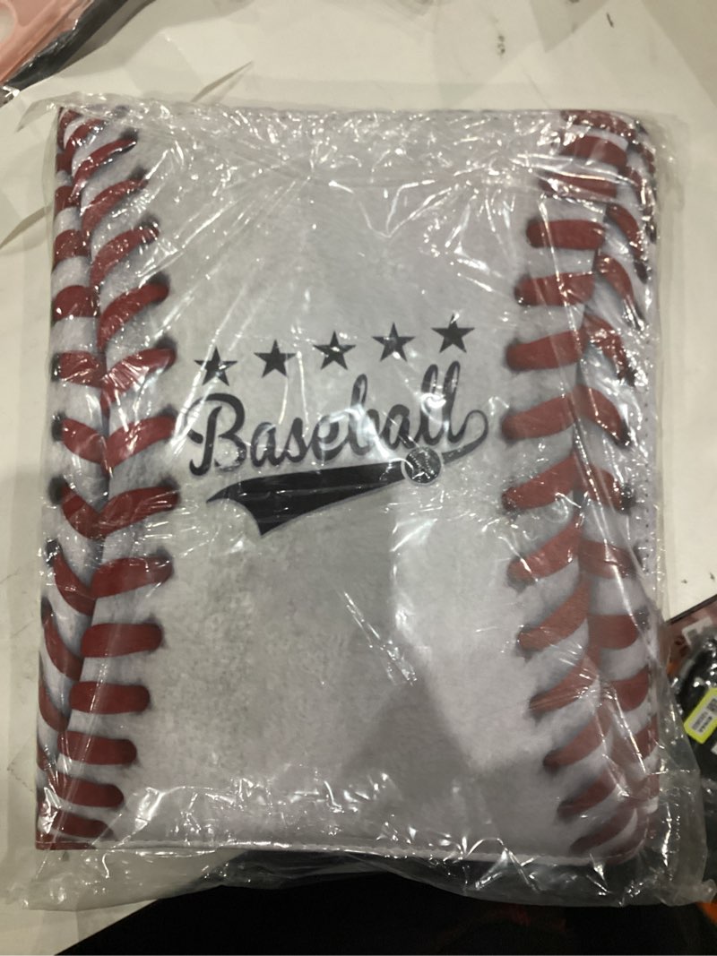 Condition photo showing New/Like New for 900 Pockets Baseball Card Binder, 9 Pocket Sports Card Binder with Zipper with 50 Removable Baseball Card Sleeves, Fit for Trading Cards 900 slots HY06-BASEBALL-900