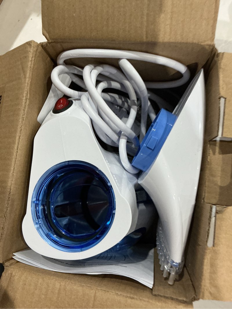Condition photo showing Good Condition for hilife steamer for clothes, portable handheld design, 240ml big capacity, 700w, strong penetrating steam, removes wrinkle, for home, office(only for 120v) (ocean blue)