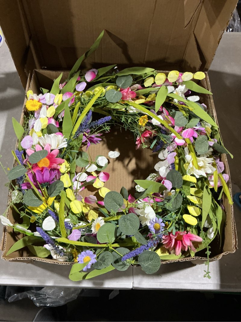 Condition photo showing Good Condition for idyllic 20 inch spring summer wild flower artificial daisy front door wreath, everyday greenery eucalyptus leaves for indoor and outdoor use, rustic farmhouse style home wreath decor