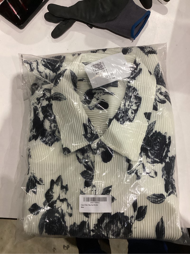 Condition photo showing New/Like New for Forever 21 Mens Plisse Rose Print Shirt Large White