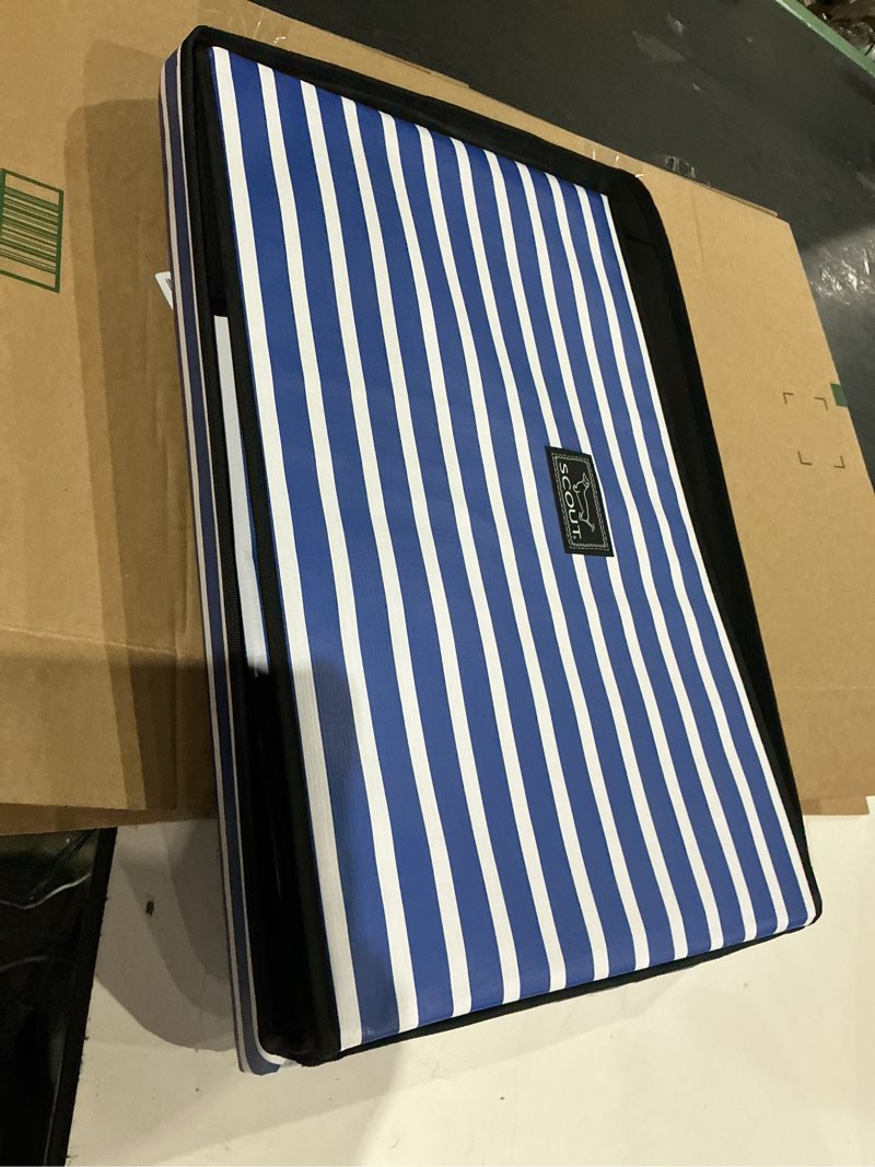 Condition photo showing Good Condition for scout rump roost med -lidded storage bin with handles, collapsible, stackable,