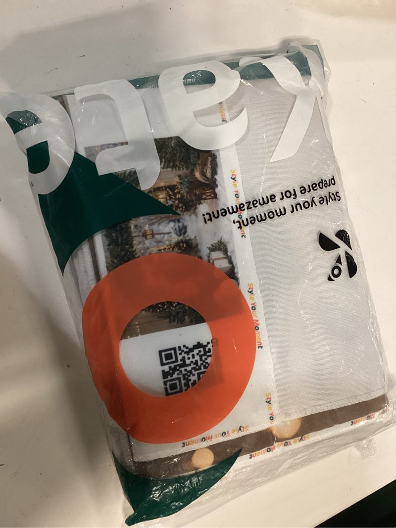 Condition photo showing New/Like New for Kate Christmas Arch Door Backdrops Winter White Snow Land Photo Background Party Supplies Stduio Props, 7x5ft