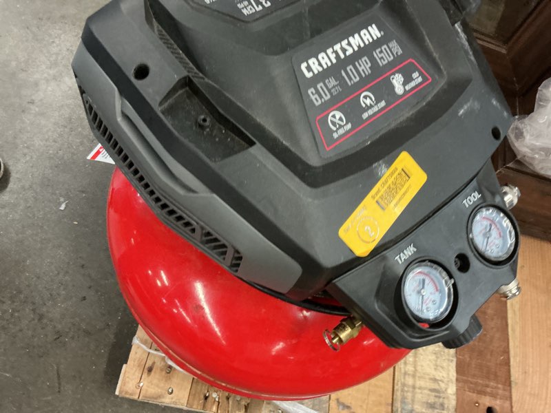 Condition photo showing Good Condition for craftsman 6-gallon portable electric 150 psi pancake air compressor