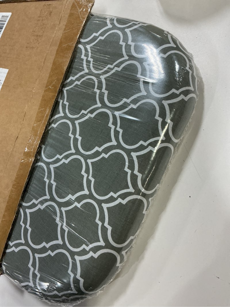Condition photo showing Good Condition for amazon basics compact tabletop ironing board with folding legs - trellis removable cover, chevron, 23.6"l x 7.1"w x 14.3"h