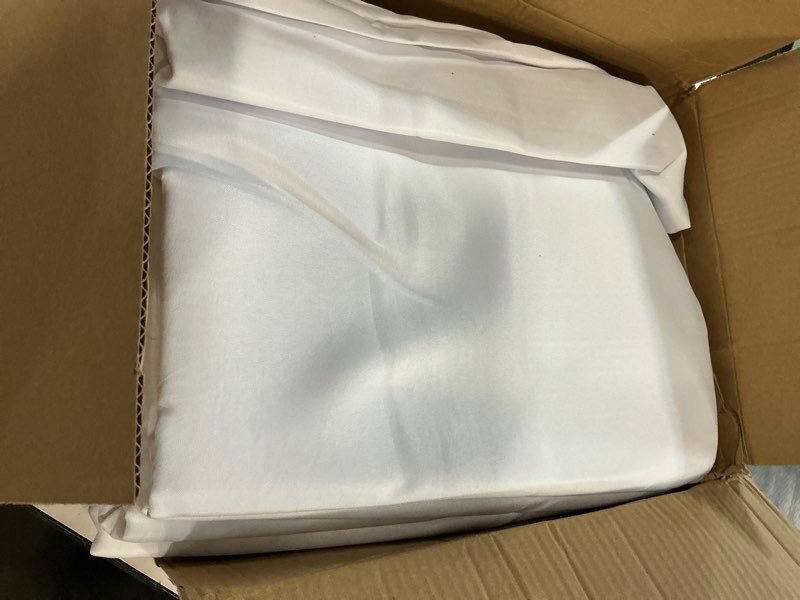 Condition photo showing New/Like New for Fitable White Tablecloths for Rectangle Tables, 6 Pack - 70 x 120 Inches - Reusable and Washable Table Clothes for 6-8 Ft Tables, Polyester Fabric Table Covers for Wedding, Party, Banquet White 70x120 In, 6 Pack