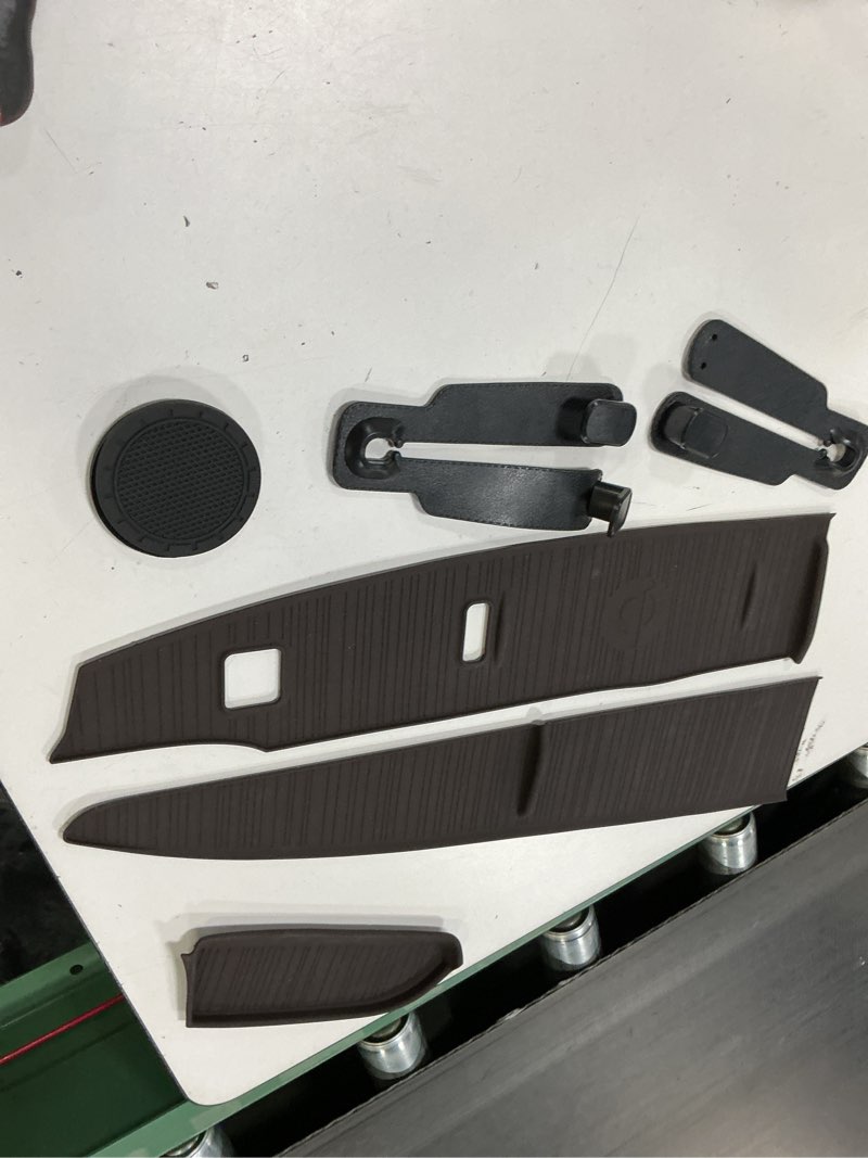 Condition photo showing Good Condition for 7pcs center console silicone mats for 2021-2026 toyota sienna limited platinum xle se interior accessories, non-slip anti-scratch car central control protection pad (brown)