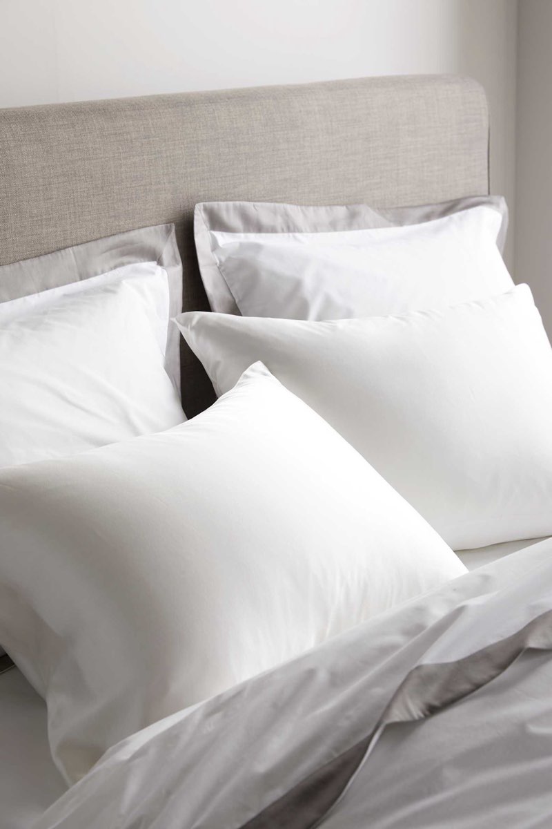 quince 100% mulberry silk standard pillowcase white