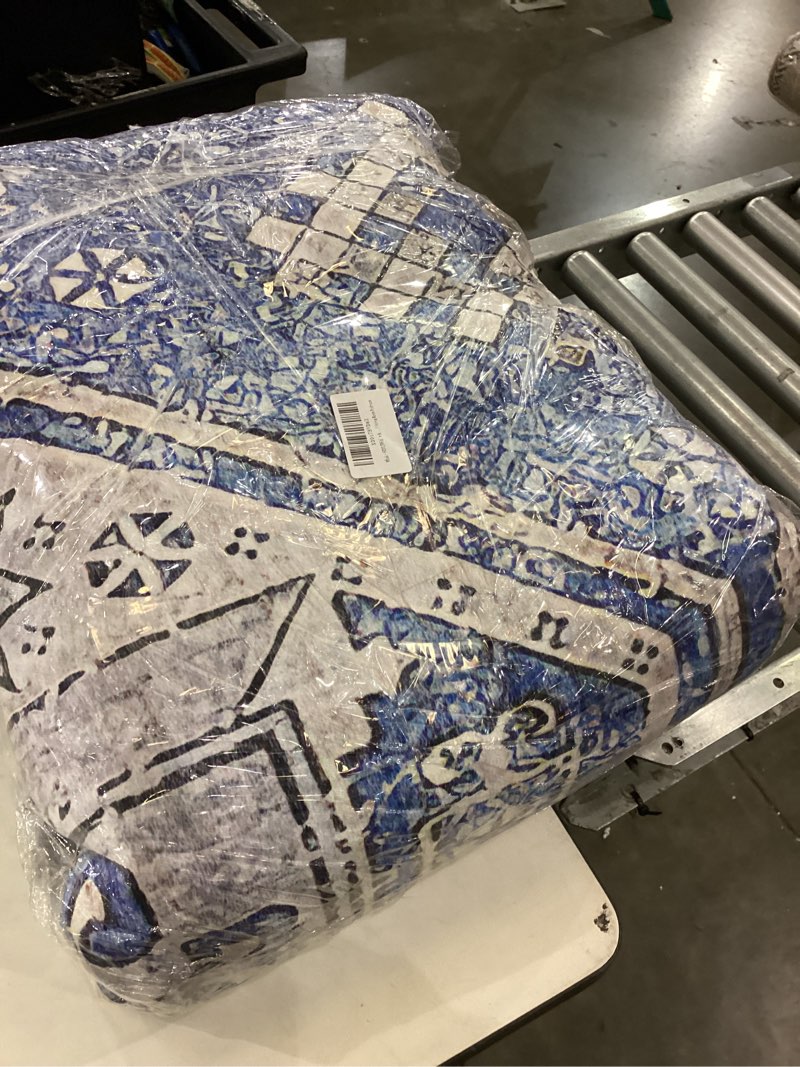 Area rug