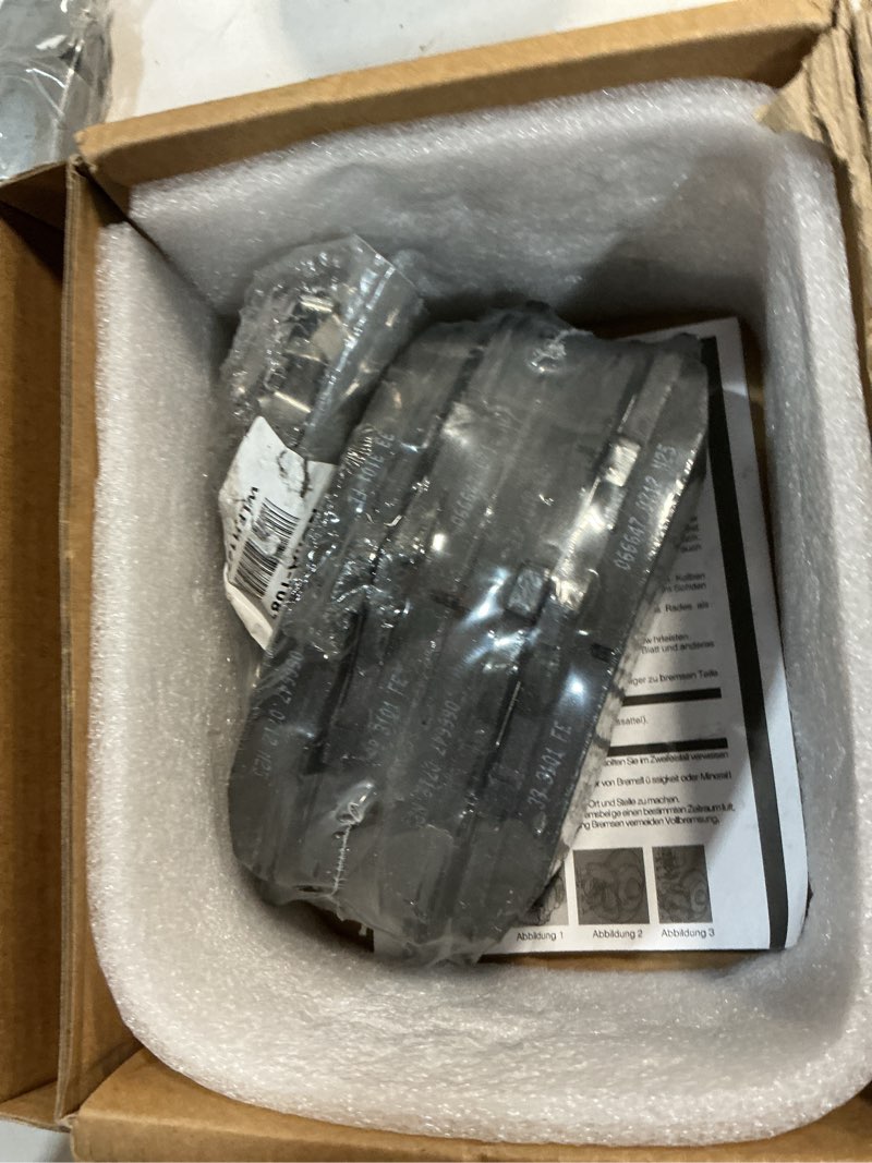 Condition photo showing Good Condition for SCITOO D1327 Semi-Metal Brake Pads Kits Front For Chrysler Town & Country,for Dodge Grand Caravan,Journey,Nitro,for Jeep Liberty,Wrangler,Wrangler JK,12-15 for Ram CV,09-14 for VW for Routan Front D1327