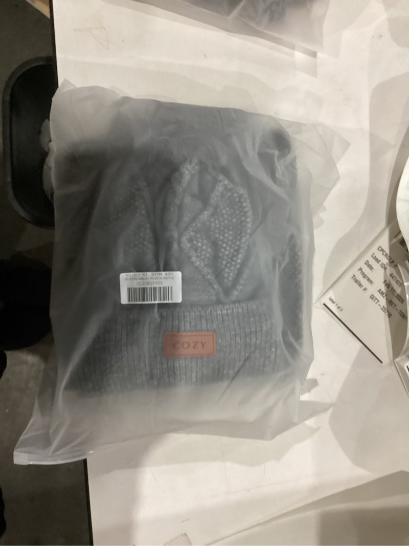 Condition photo showing New/Like New for 4 Pieces Winter Hat Scarf Glove Set for Women,Fleece Lined Beanie with Pom Pom,Touchscreen Gloves Knit Scarf for Cold Weather 4pcs Adult Grey