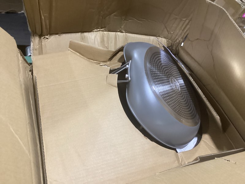 ninja cw60030 neverstick comfort grip 12" fry pan, nonstick, durable, scratch resistant, dishwasher 