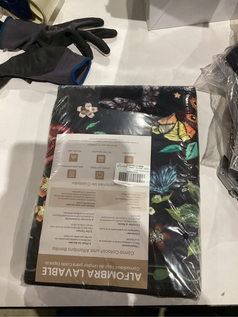 Condition photo showing New/Like New for Rugflix 2x3 Small Area Rugs for Entryway, Washable Entrance Door Mat Non-Slip, Soft Low Pile Stain Resistant Vintage Floral Indoor Throw Rug for Kitchen, Bedroom, Hallway, Black Black 2' x 3' (Rectangular)