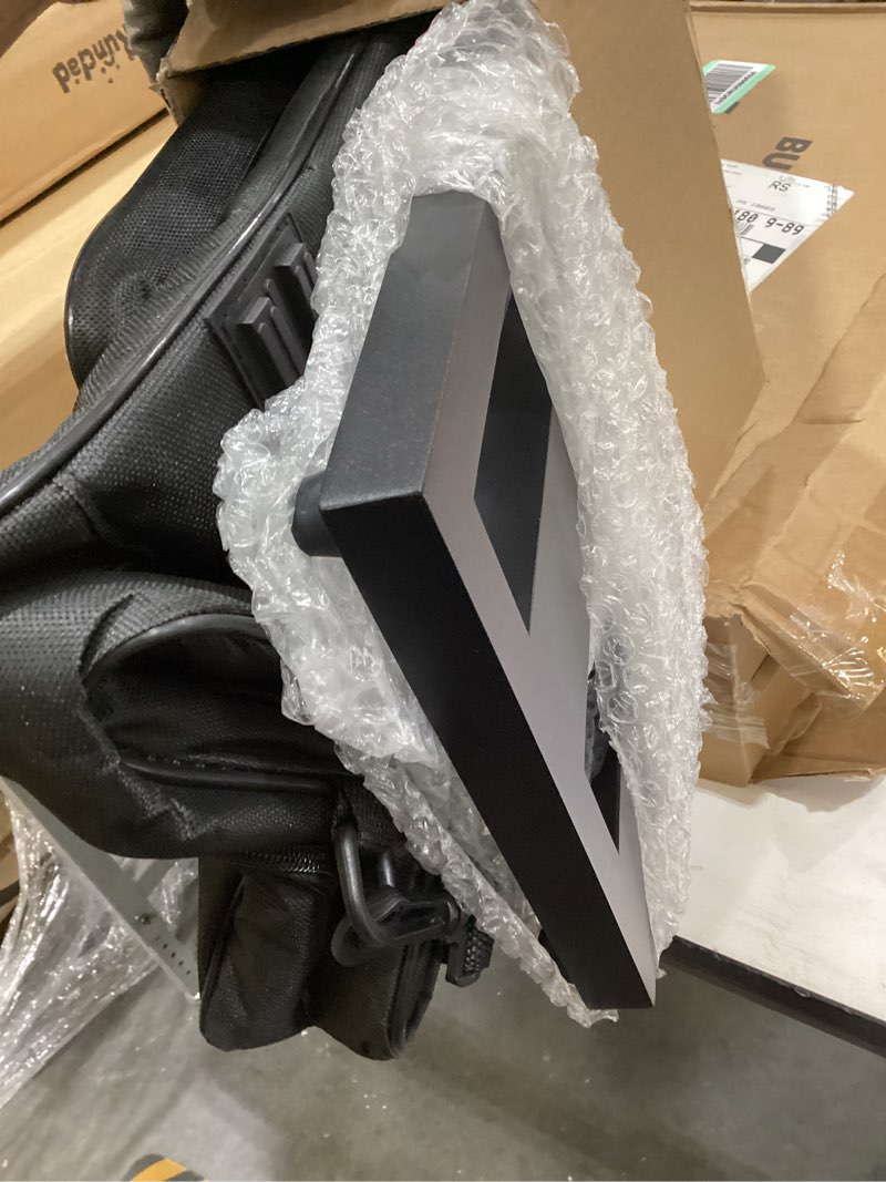 Condition photo showing Good Condition for medium guitar pedal board, 20x8x1.2", aluminum alloy black effects pedal board with 4 pcs 6 inch guitar pedal cable, carrying bag, adhesive hookside tape medium board with bag & 4 cords