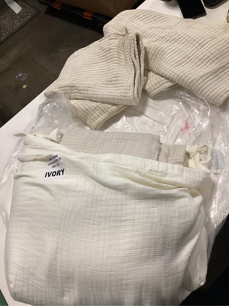 Condition photo showing Good Condition for organic ribbed cotton coverlet set, king/cal king, ivory