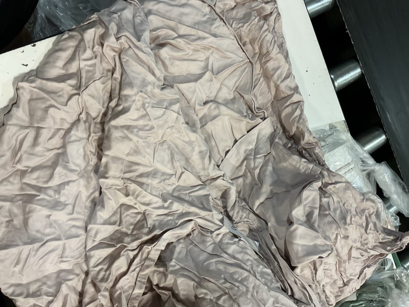 Condition photo showing As Is for quince bamboo pillow sham standard size in blush
