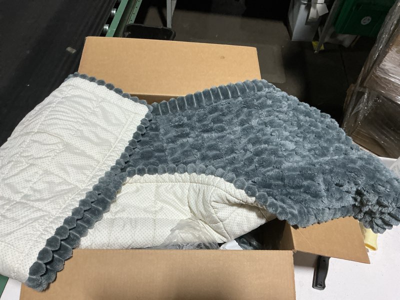 Condition photo showing Good Condition for similar to Bay Window Seat Cushions Indoor Windowsill Pad Non-Slip Crystal Velvet Bench Cushion Living Room Home Decor Grey Sill Mat for Tatami Sofa Bedroom 35 x 81 inches