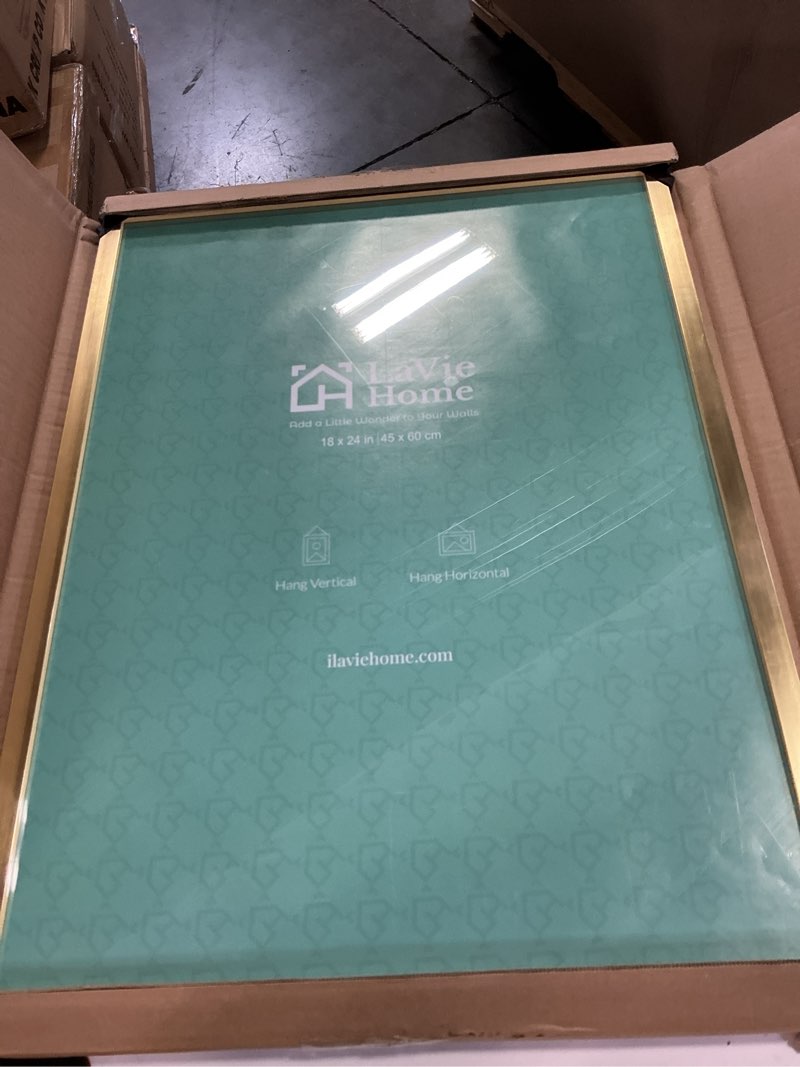 Condition photo showing Good Condition for lavie home 20x24 picture frame gold poster frame,display pictures 16x20 with mat or 20x24 without mat, stable and sturdy frame and polished plexiglass, horizontal and vertical format of the walls 20x24 gold