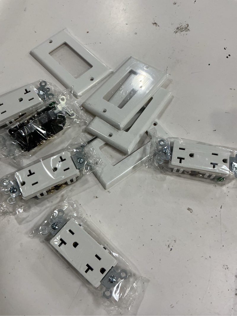 Condition photo showing Good Condition for bestten 10 pack 20 amp decor receptacle outlet, standard electrical wall outlet with wallplate, 20a/125v/2500w, non-tamper-resistant, ul listed, white