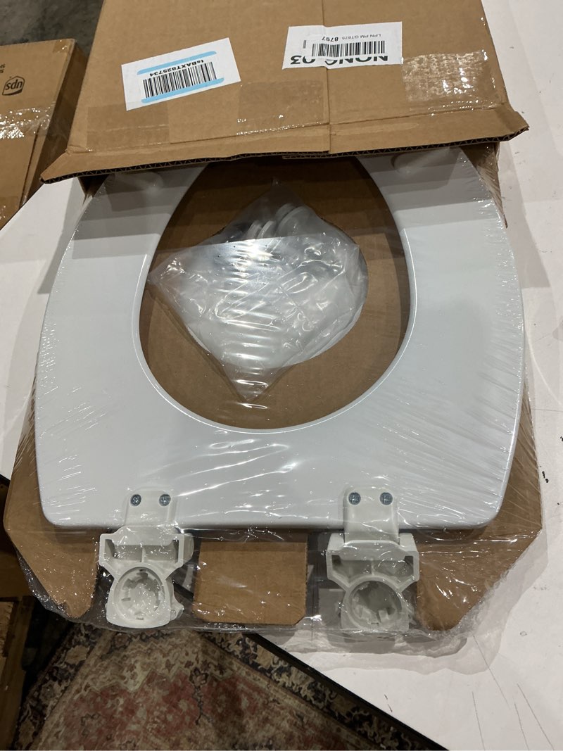 Condition photo showing Good Condition for bemis 1500ec 390 lift-off wood elongated toilet seat, cotton white (pack of 1)