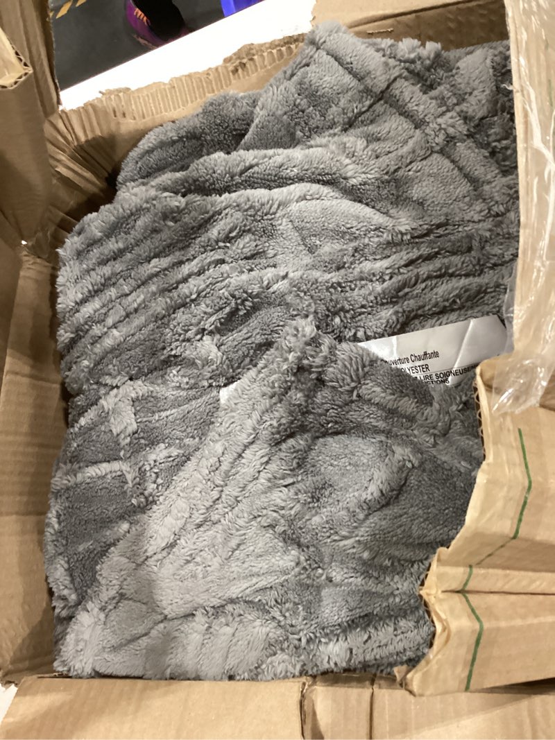 Condition photo showing Good Condition for Heated Blanket Electric Throw, 50"X60" Heating Blanket Waffle with 12 Heat Levels, Fast Heating Blanket with 1-12H Timer, Overheat Protection with ETL & FCC for Bed Home Office Sofa (Light Gray? Light Gray Single(50"x60")