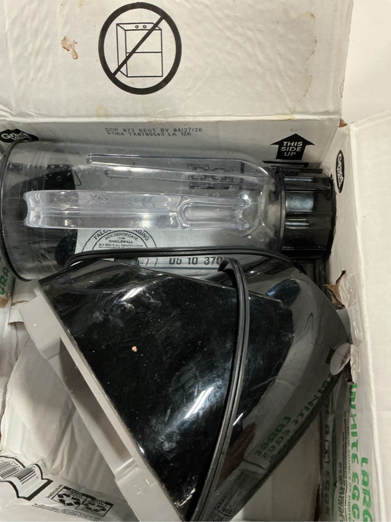 Condition photo showing As Is for black+decker crush master blender, 10-speeds with stainless steel blades, black, bl2010bp plastic