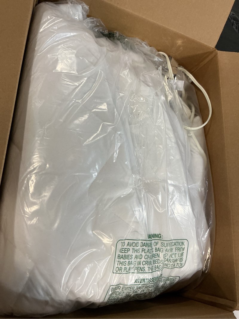 Condition photo showing Good Condition for Bwarm Premium Multi-Zone Electric Heated Mattress Pad Queen Size, 60" x 80", Dual Controllers, 9 Heat Settings, 1-12 Hours Auto Off, Individual Body and Feet Settings, Machine Washable
