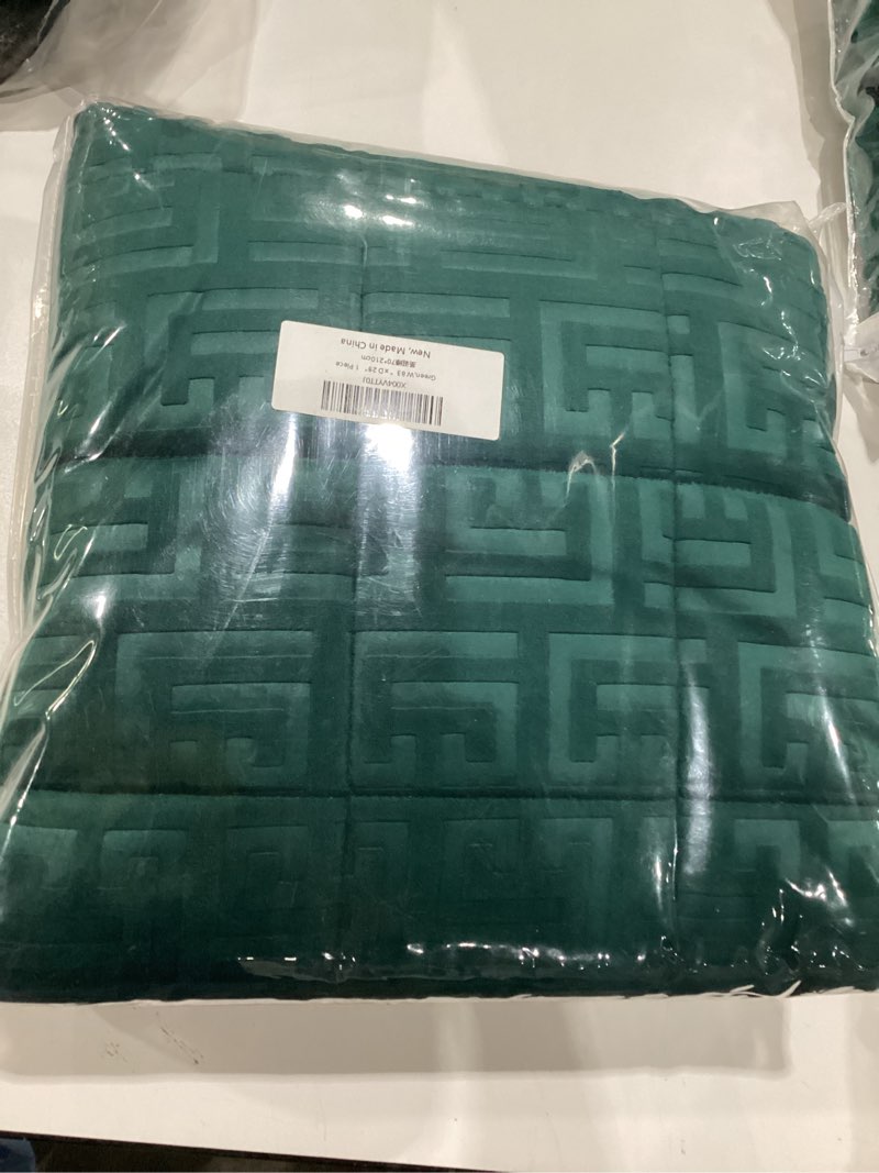 Condition photo showing New/Like New for paw cart couch cover caravan quilted sofa topper greek key pattern washable non slip soft pet protector for any type of couch (green,w 83“ x d 28” 1 piece) green w 83“ x d 28” 1 piece