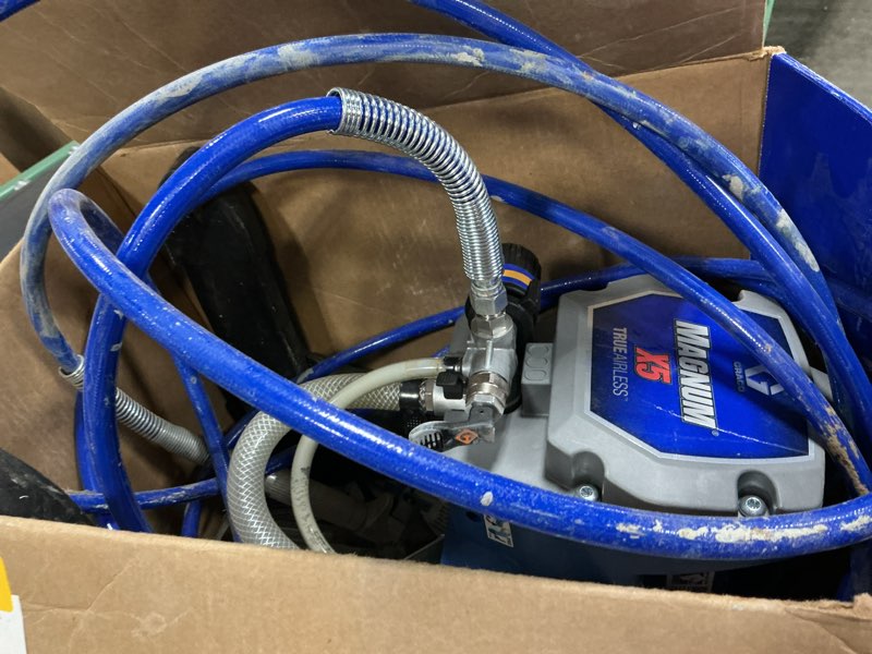 Condition photo showing As Is for graco magnum x5 airless 3000 psi stand paint sprayer