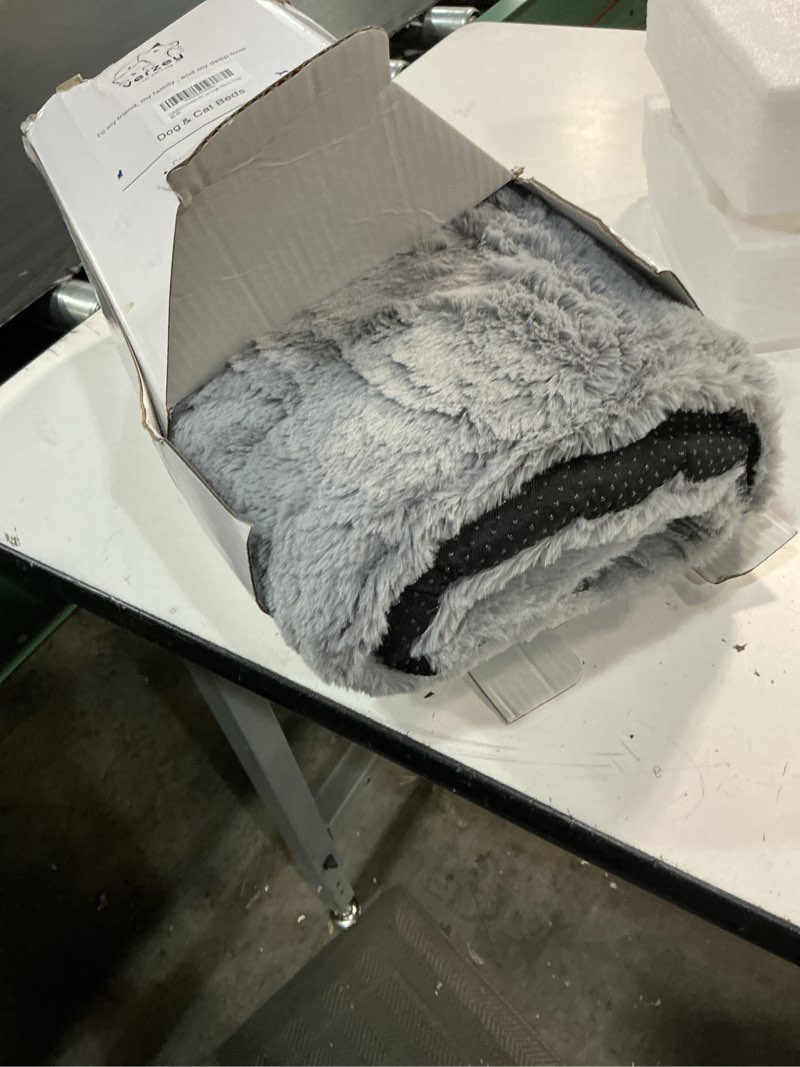Condition photo showing Good Condition for dog beds crate pad for medium/large dogs fit metal,ultra soft, washable & anti-slip kennel pad for dogs cozy sleeping mat,gray 36inch 36.0\"l x 23.0\"w x 1.0\"th gray