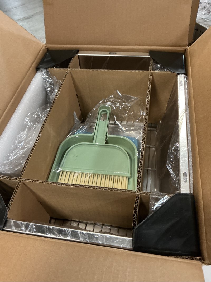 Condition photo showing New/Like New for stainless steel sifting litter box for rabbit (m) medium