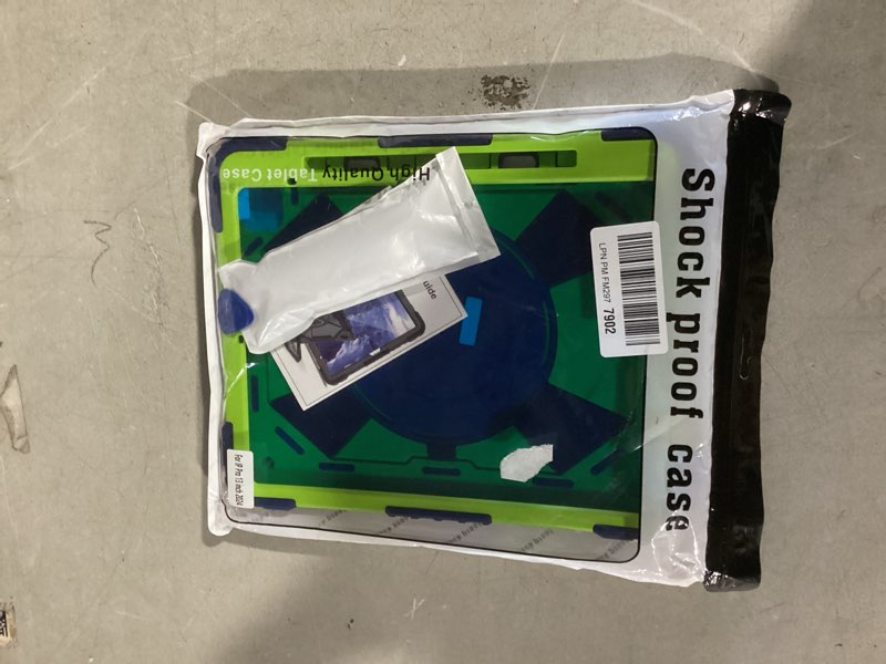 Condition photo showing Good Condition for case for ipad pro 13 inch m5 2025 / m4 2024, auorld for ipad pro 13 inch m5 2025 with screen protector, 360 degree rotating stand shoulder strap pencil holder, navy green