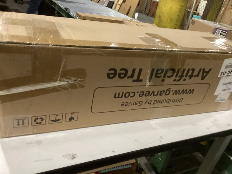 Condition photo showing New/Like New for GarveeHome Fiddle Leaf Fig Artificial Tree with White Planter,6 ft Faux Plants Indoor with Moss, Fak