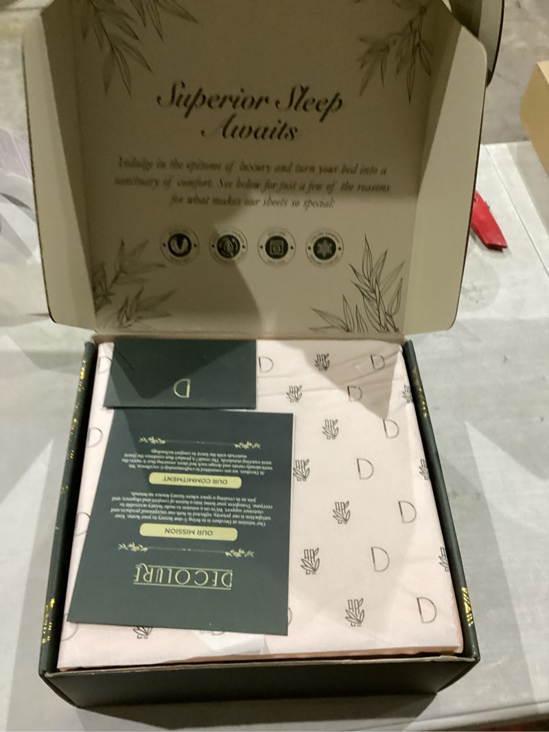 Condition photo showing New/Like New for DECOLURE 100% Viscose Derived from Bamboo Sheets King Size - Luxury 6 Pc Naturally Cooling Sheets, Ultra Soft Bed Set - Deep 17" Pockets, Durable Double Stitching, Oeko Tex Standard (Light Pink) Light Pink King