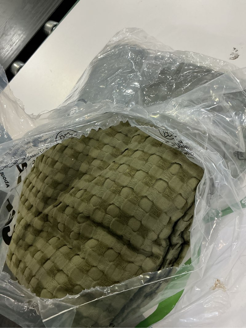 Condition photo showing Good Condition for bedsure cooling cotton waffle twin xl blanket - lightweight breathable blanket of rayon derived from bamboo for hot sleepers, luxury throws for bed, couch and sofa, olive green, 66x90 inches olive green twin xl (66" x 90")