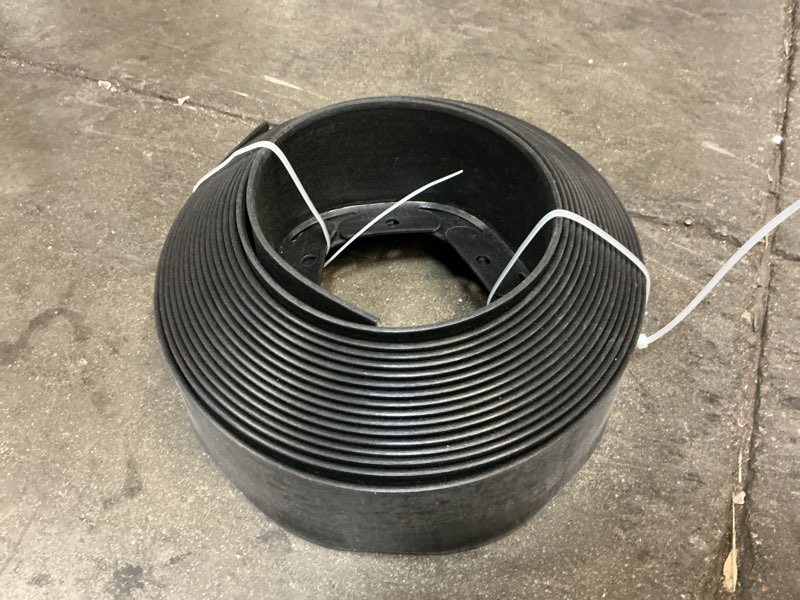 Condition photo showing Good Condition for edgepro 20-ft x 2.5-in tall wall no-dig black plastic landscape edging roll