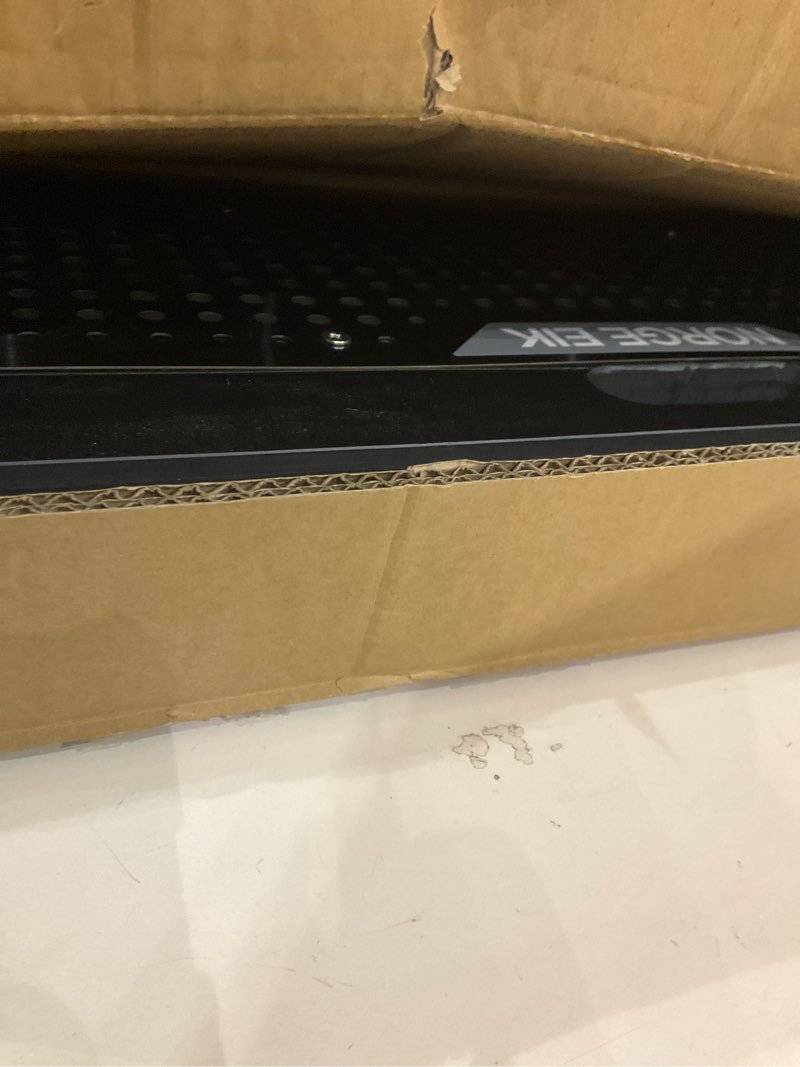 Norge Eik SteelRebound: Stainless Steel Soccer Rebounder with HDPE Board - Enhanced Rebound Performa