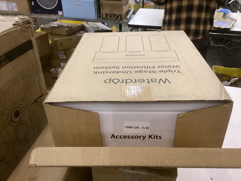 Condition photo showing New/Like New for Waterdrop TSA 8 Layer Under Sink Water Filter System, Under Sink Water Filtration System, Reduces PFAS, PFOA/PFOS, Fluoride, Chlorine, Bad Taste & Odor, NSF/ANSI 42 Certified Element, USA Tech No Extra Faucet-Chlorine and Fluoride Reduction 1 Count (Pack of 1)