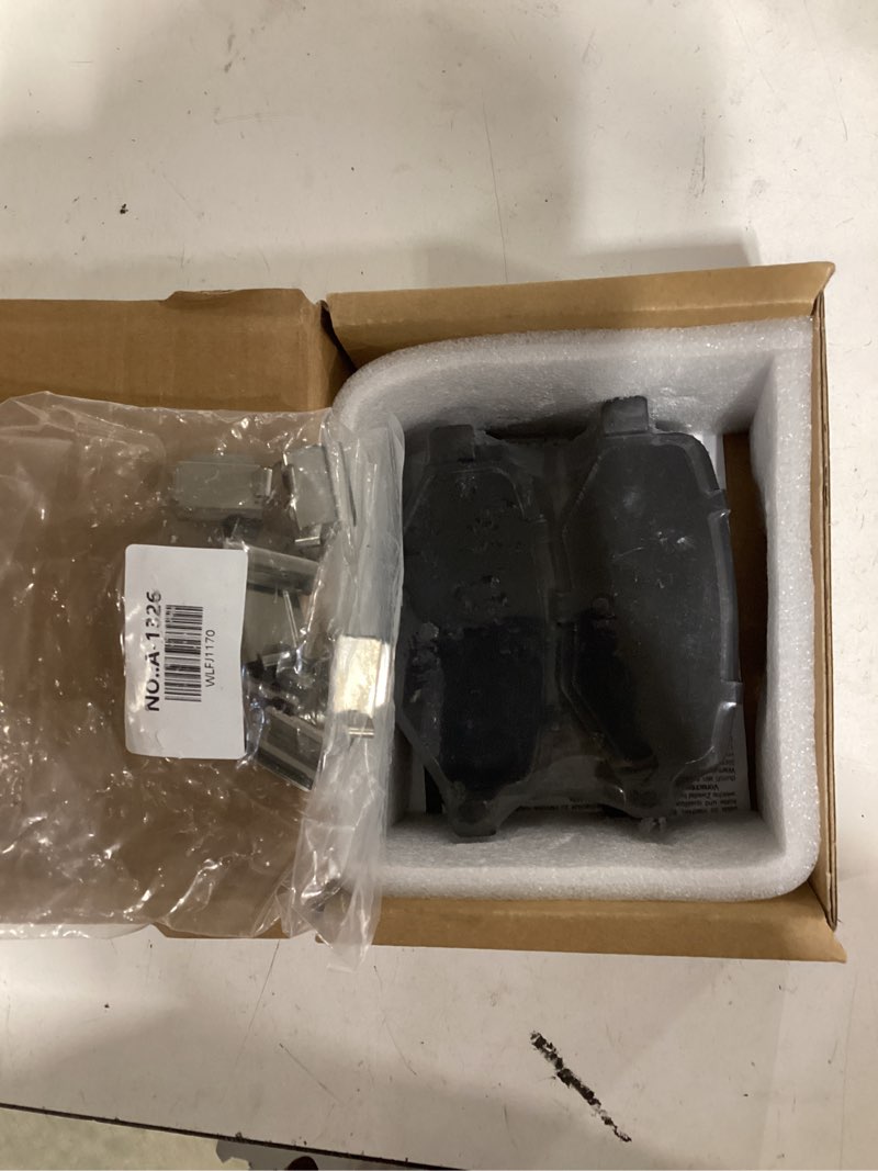 Condition photo showing Good Condition for bendix priority1 cfc1508 ceramic front brake pads for select ford explorer 2019-2011, flex 2019-2009, taurus 2019-2010, lincoln mks 2012-2009, mkt 2019-2010 (325mm front and solid rear rotors models)