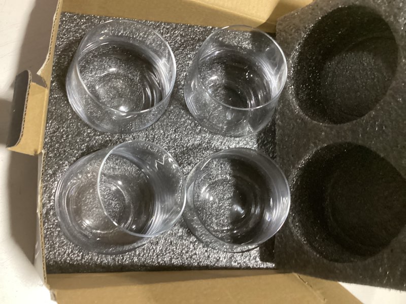 Condition photo showing Good Condition for stemless wine glasses set of 4, 13.5oz, crystal clear red white wine glasses for daily use, lead-free, dishwasher safe, glasses drinking set, ideal for home bar, parties & gifts 13.5 ounce (set of 4)
