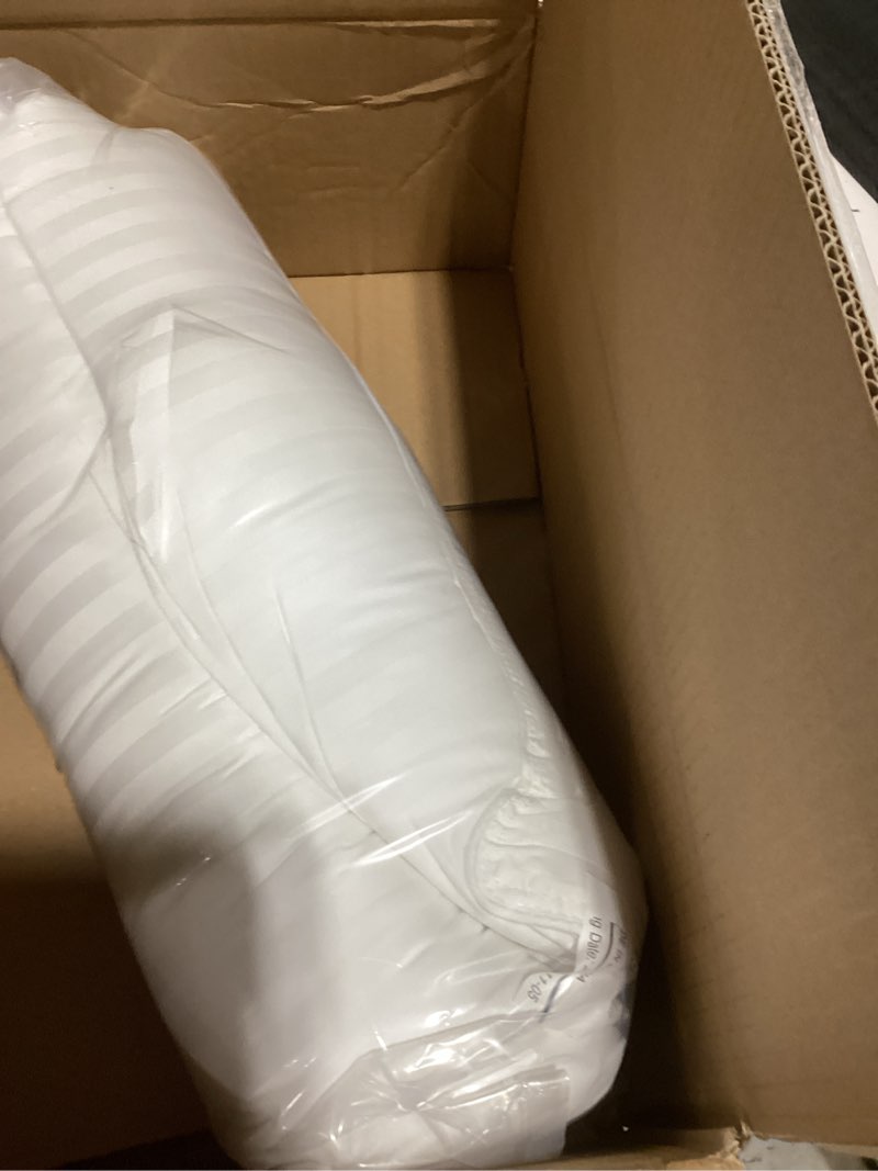 Condition photo showing Good Condition for Beckham Hotel Collection Bed Pillows Standard/Queen Size Set of 2 - Original Soft Down Alternative Pillow for Sleeping - Soft Support for Back, Stomach or Side Sleepers Queen / Standard White
