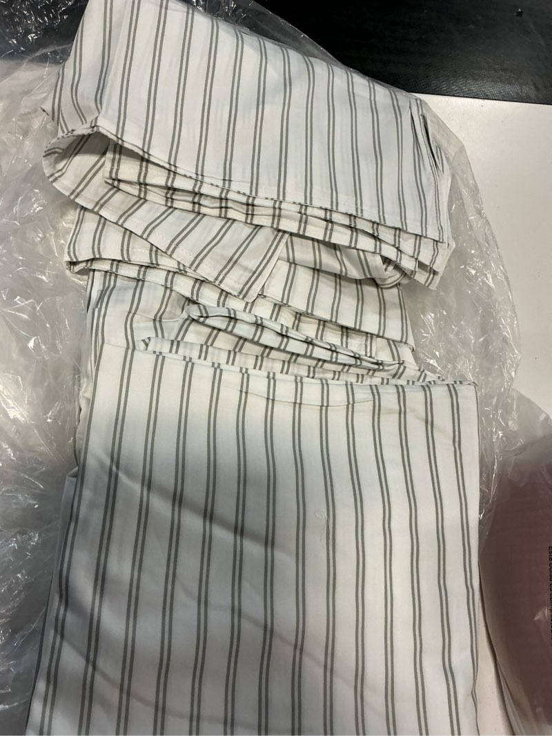Condition photo showing Good Condition for bamboo duvet cover set, full/queen, double stripe sage